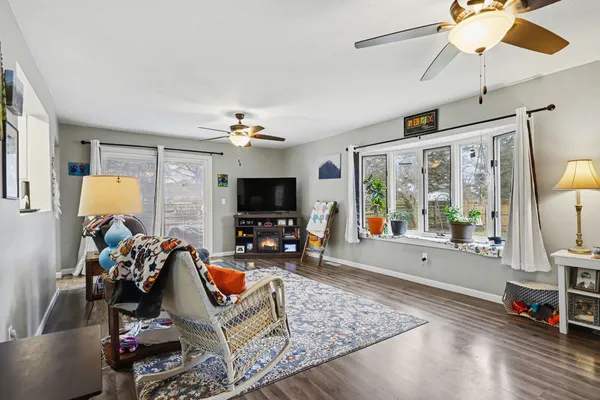 $185,000 | 408 North Lakeview Avenue, Sturgis, MI 49091