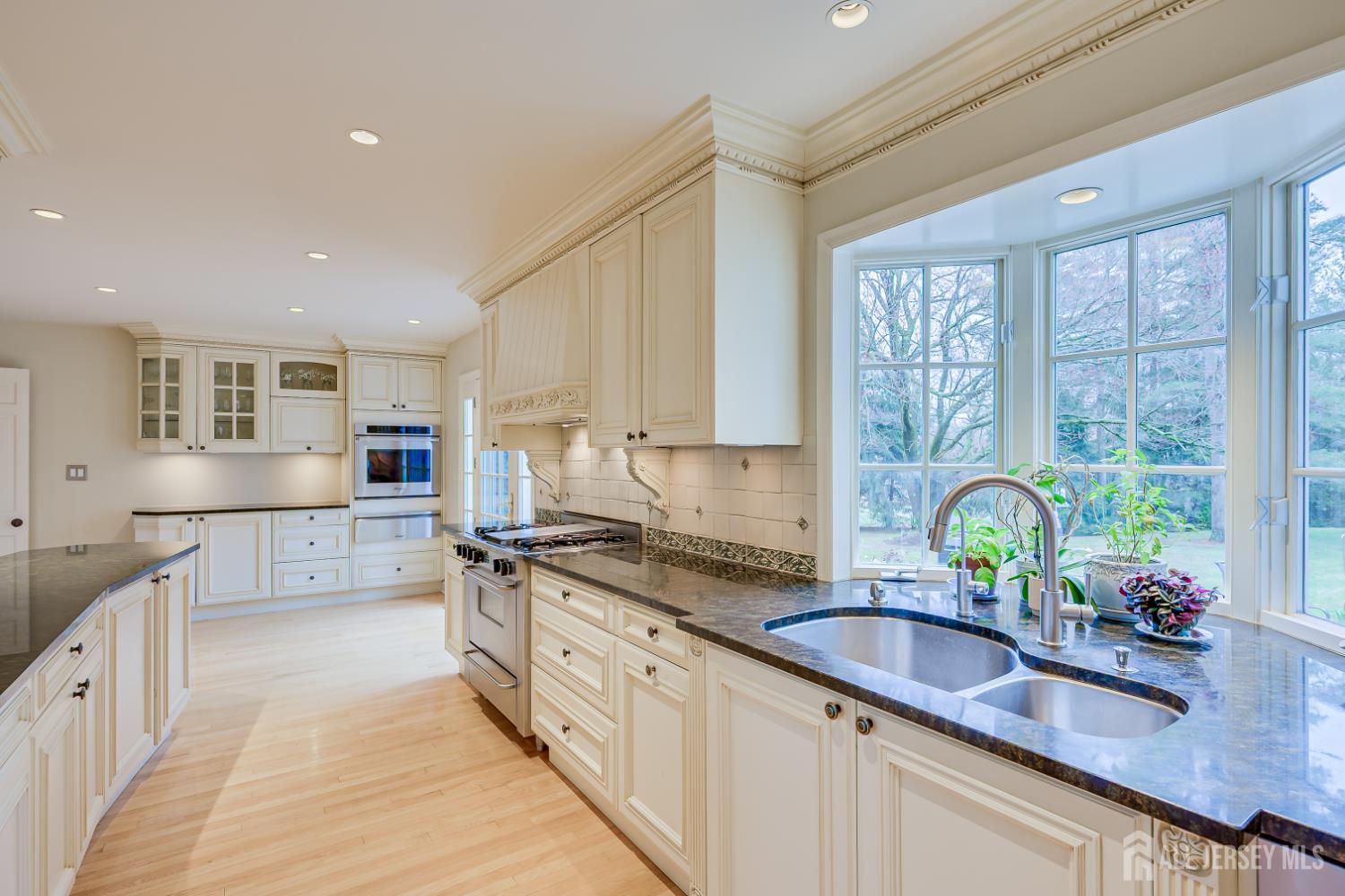 43 Van Kirk Road Lawrence Township, NJ 08648 - Photo 14 of 79