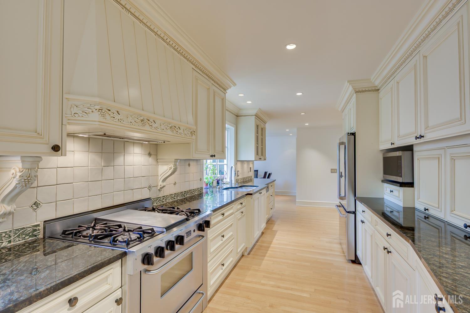 43 Van Kirk Road Lawrence Township, NJ 08648 - Photo 19 of 79