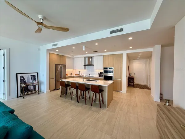 $6,500 | 301 Quay, Unit 1004, Sarasota, FL 34236