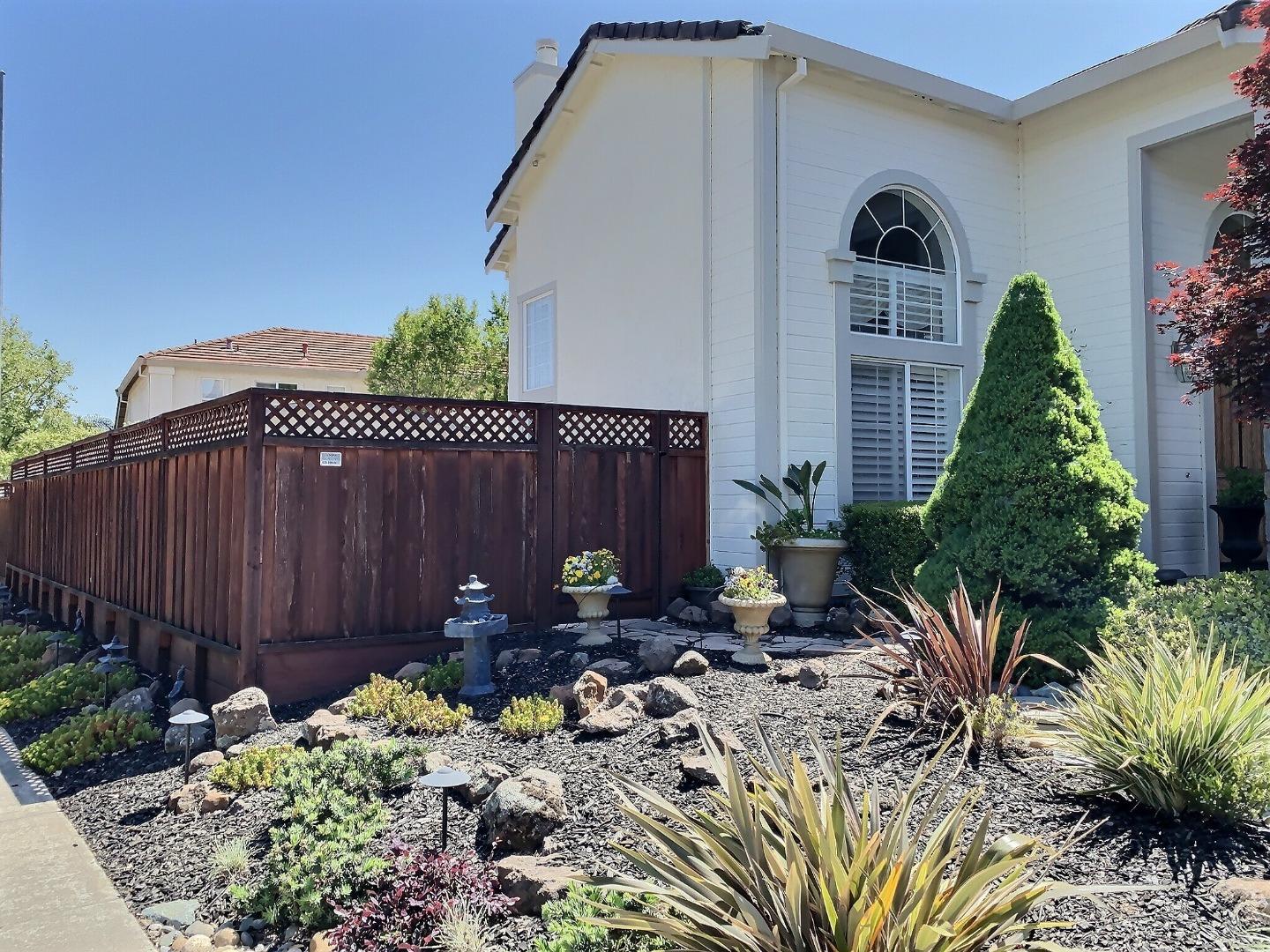 201 Pleasant Valley Court San Ramon, CA 94582 - Photo 5 of 57 Gallery Image 5