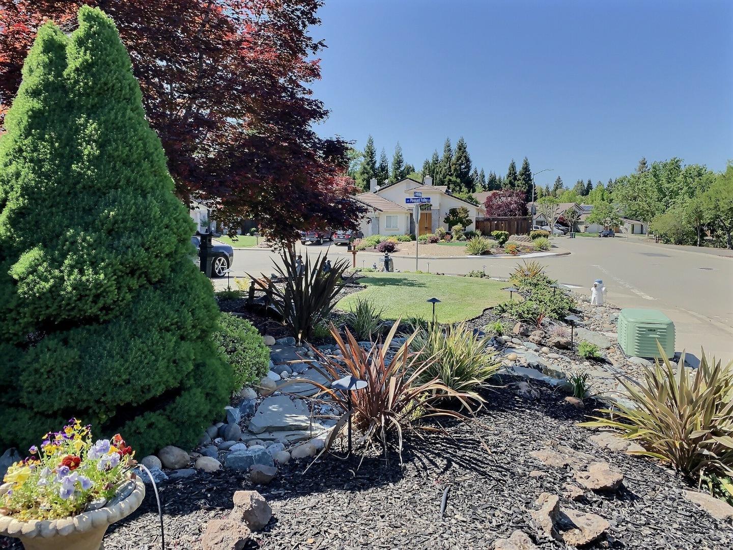 201 Pleasant Valley Court San Ramon, CA 94582 - Photo 8 of 57 Gallery Image 8