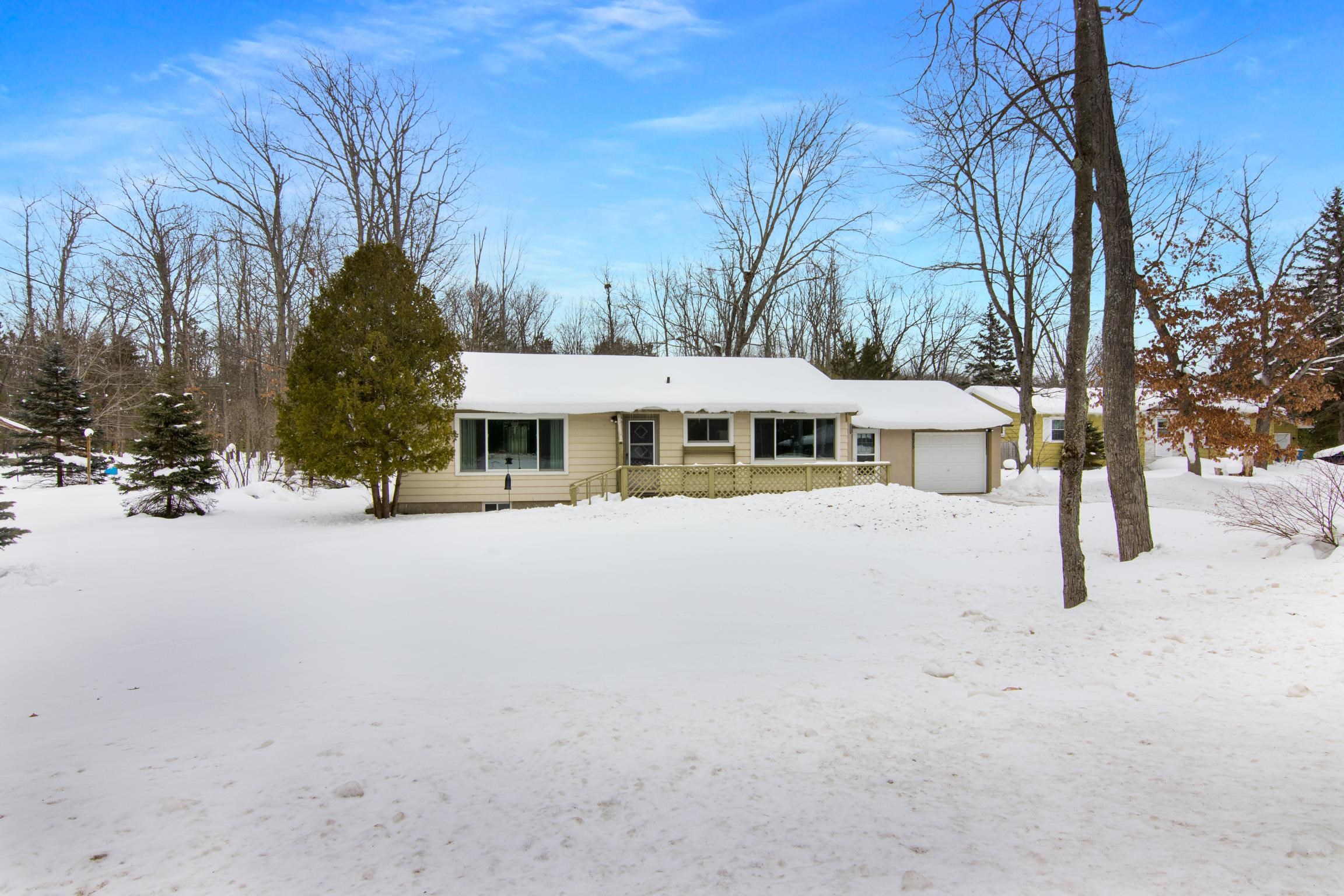 5075 Karlin Road Interlochen, MI 49643 - Photo 2 of 26