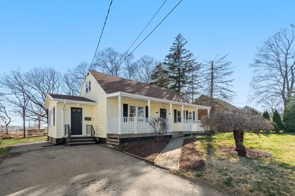 $474,900 | 113 Johnson Street, Somerset, MA 02726