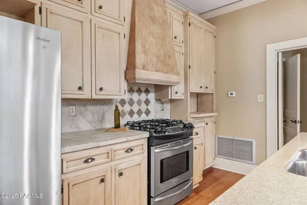 $132,000 | 109 North Henry Street, Abbeville, LA 70510