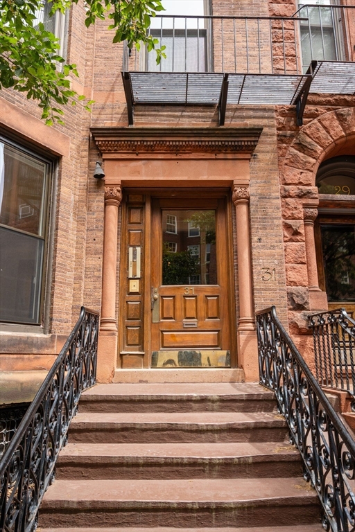 31 Bay State Road, Unit 1 Boston, MA 02215 - Photo 6 of 6 Gallery Image 6
