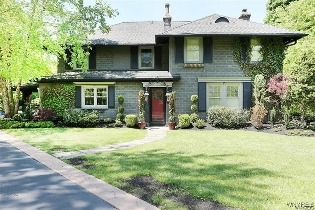 $4,000 | 72 North Long Street, Amherst, NY 14221