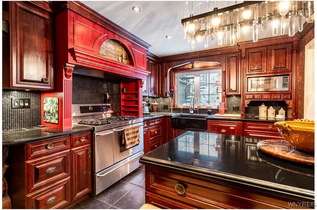 $4,000 | 72 North Long Street, Amherst, NY 14221