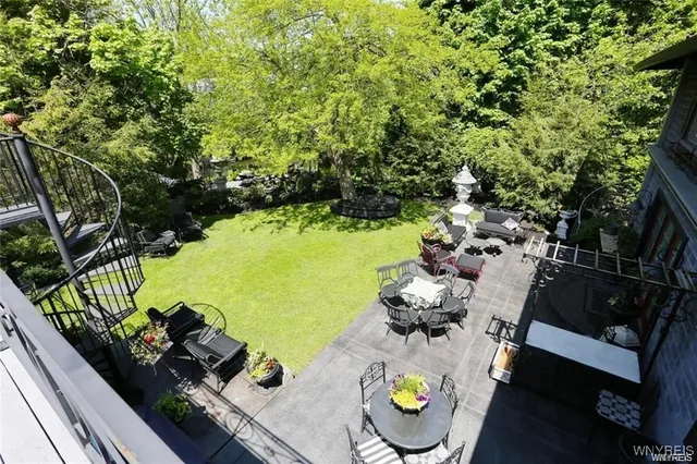 $4,000 | 72 North Long Street, Amherst, NY 14221