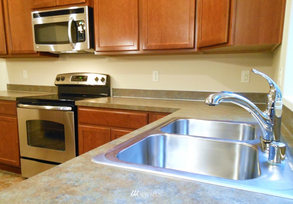 3106 Pine Road Northeast Bremerton, WA 98310 - Photo 10 of 19 Gallery Image 10
