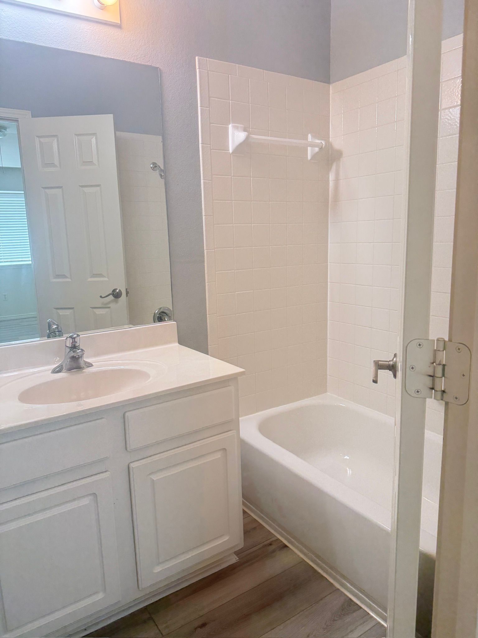 1900 Scofield Ridge Parkway, Unit 2103 Austin, TX 78727 - Photo 15 of 35 Guest bathroom, upstairs