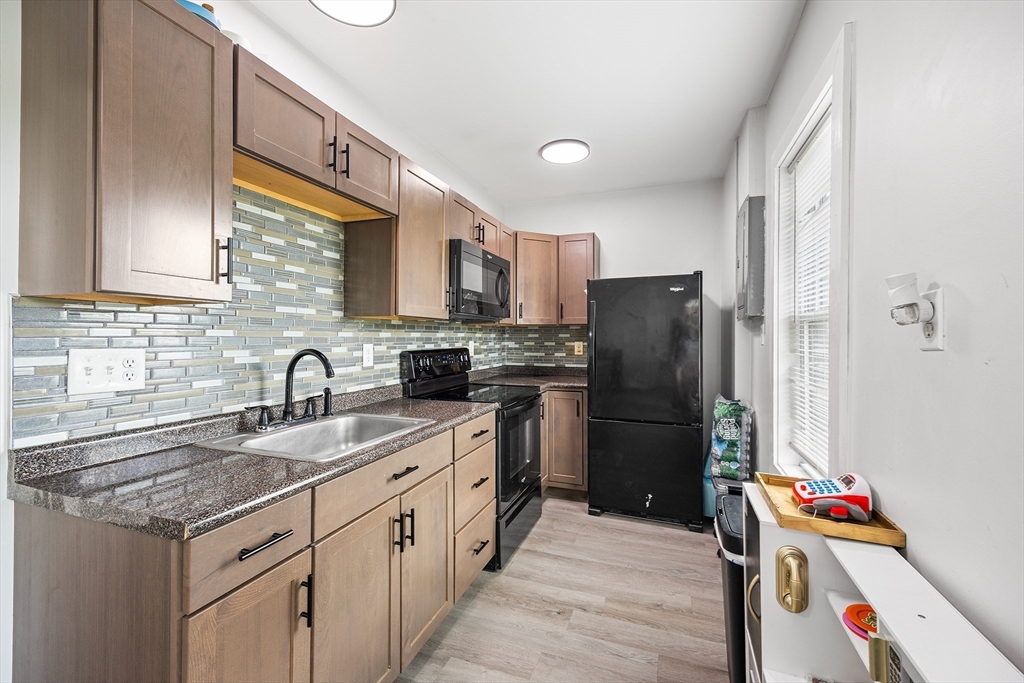 19 R Randall Street Taunton, MA 02780 - Photo 3 of 39