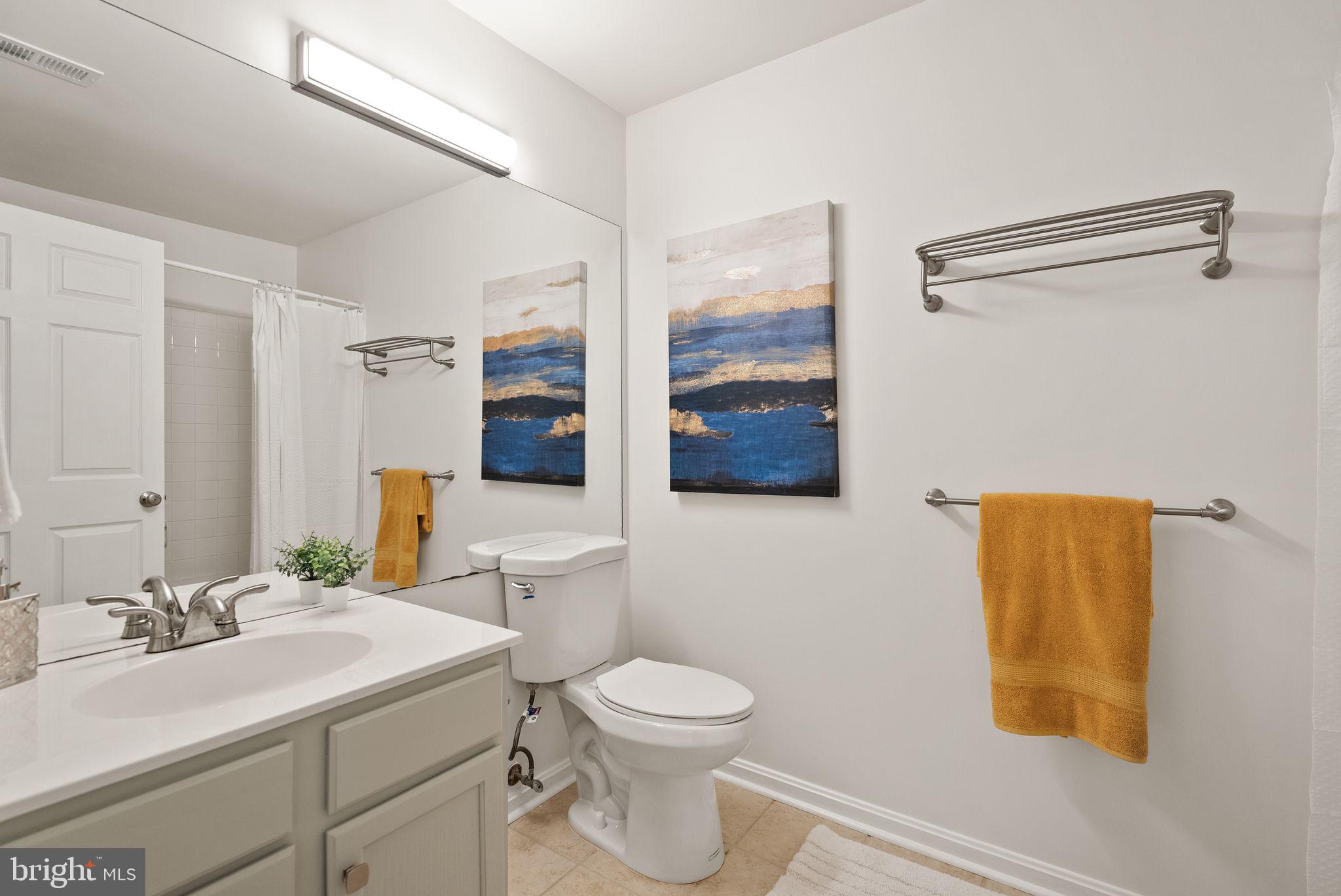 11205 Rienzi Place, Unit 101 Manassas, VA 20109 - Photo 19 of 30 Bathroom 2
