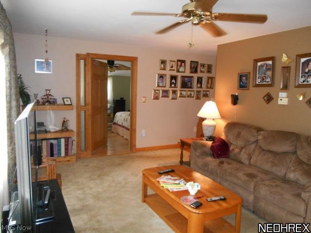 17 Parrish Road Conneaut, OH 44030 - Photo 2 of 18 LIVING ROOM