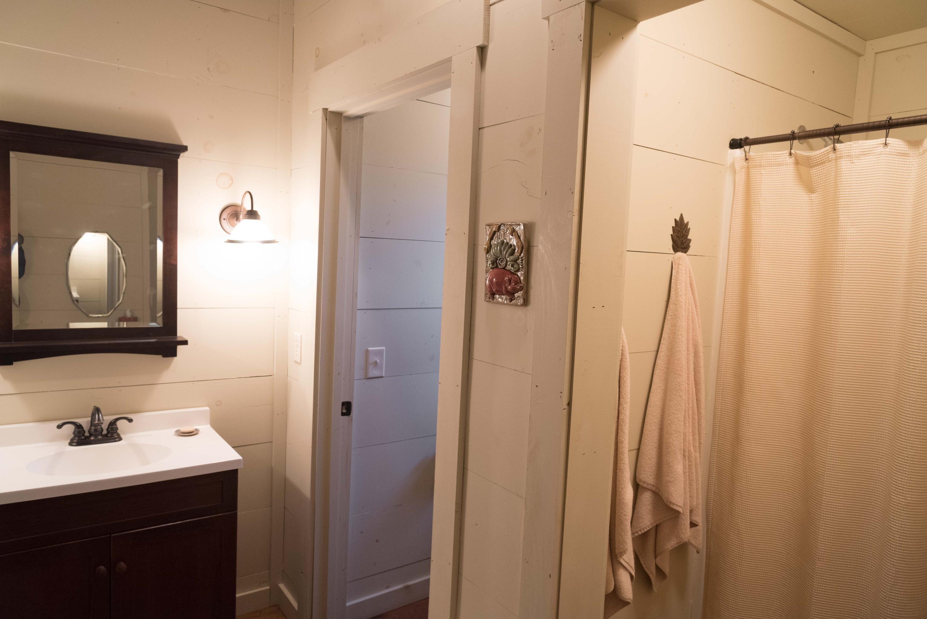 309 Crook View Road Menlo, GA 30731 - Photo 26 of 39 309 Crook View Bath2c