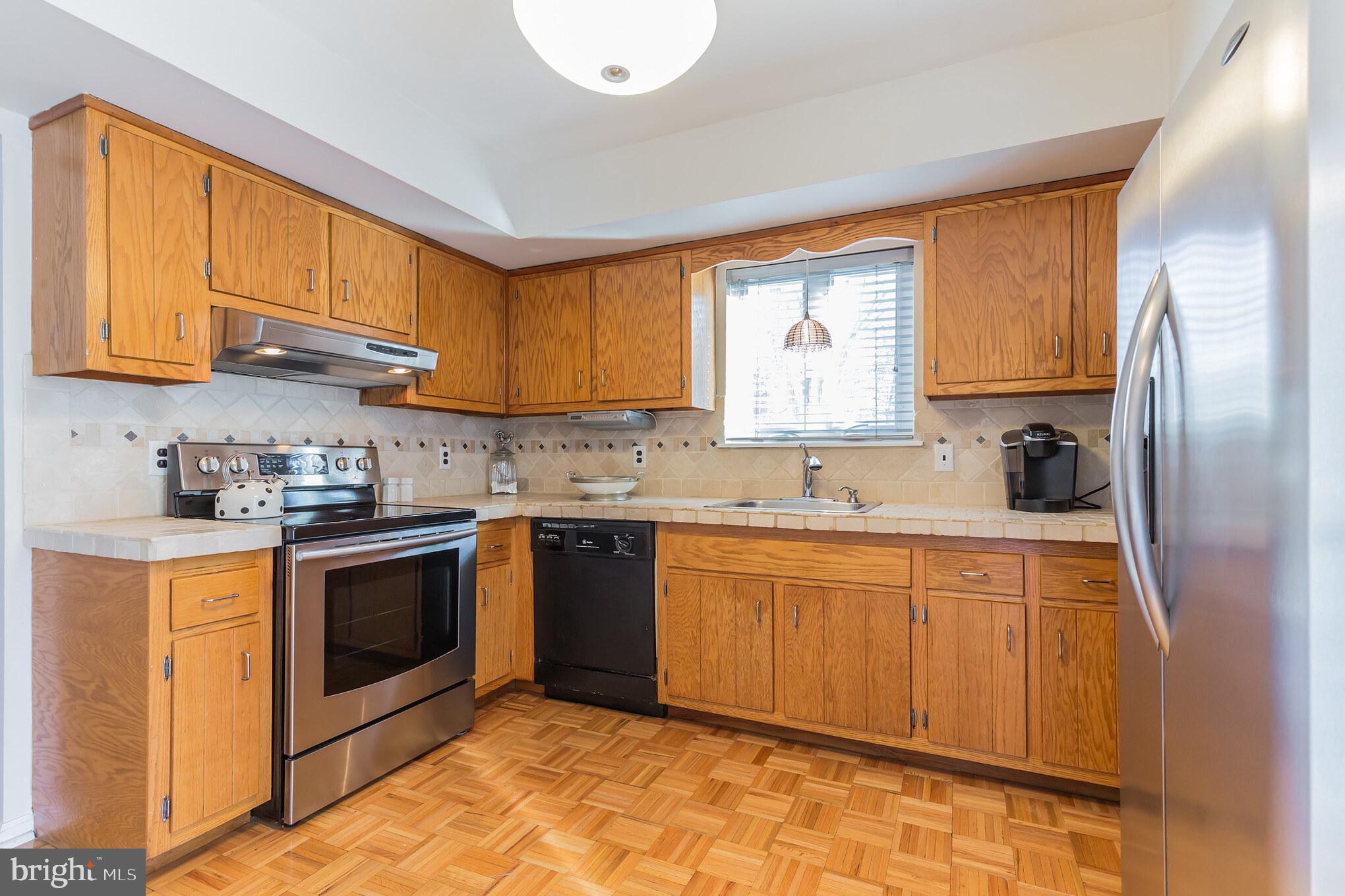8920 Ridge Avenue Philadelphia, PA 19128 - Photo 8 of 20 Gallery Image 8