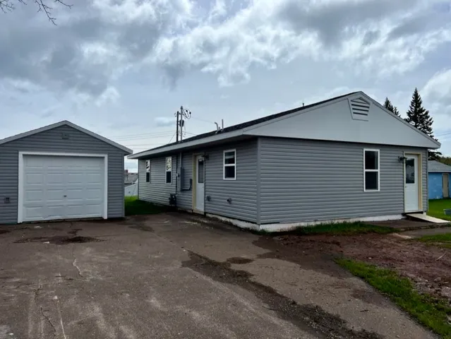 $180,000 | 35 Field Road, Silver Bay, MN 55614