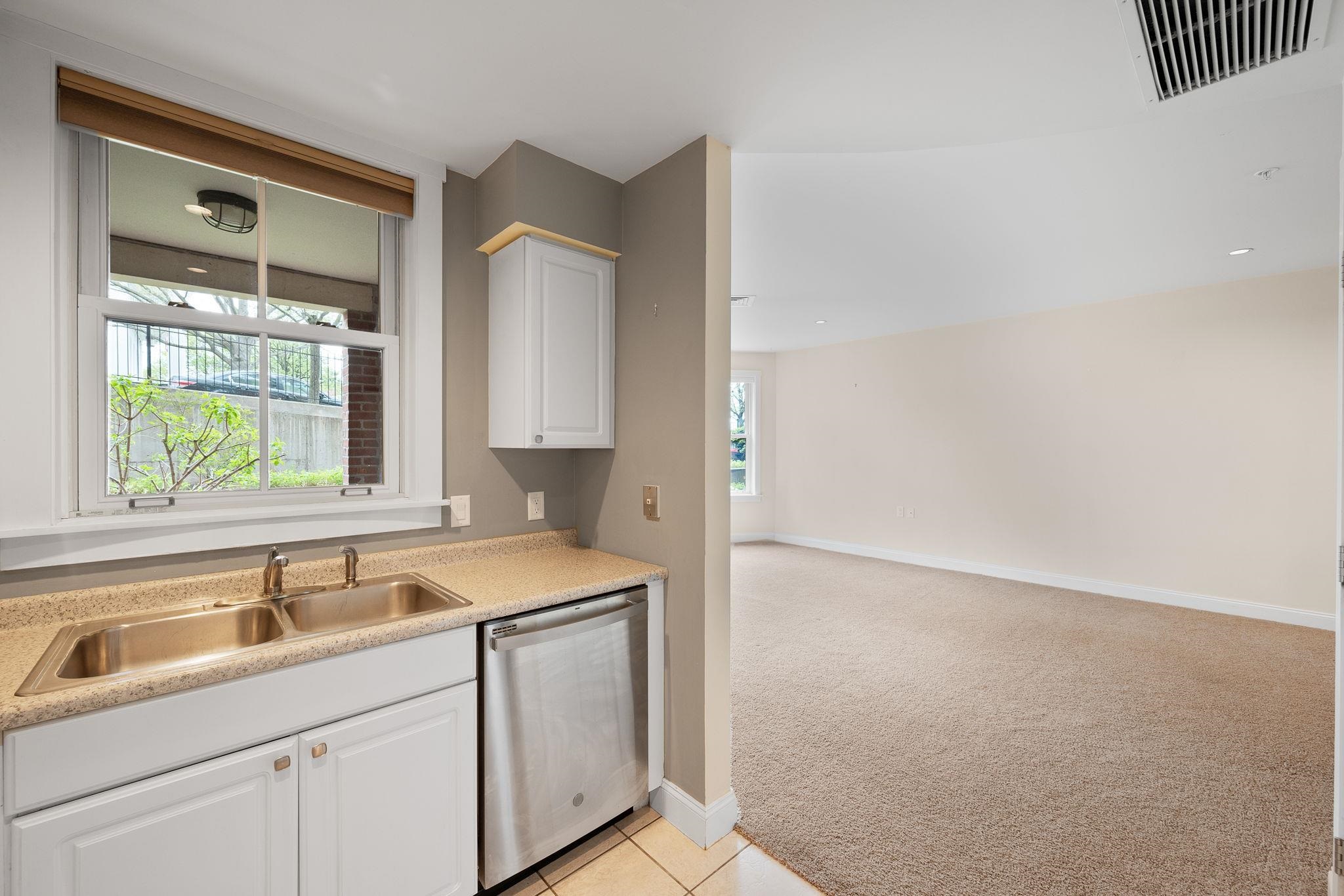 40 College Street, Unit 210 Burlington, VT 05401 - Photo 13 of 34