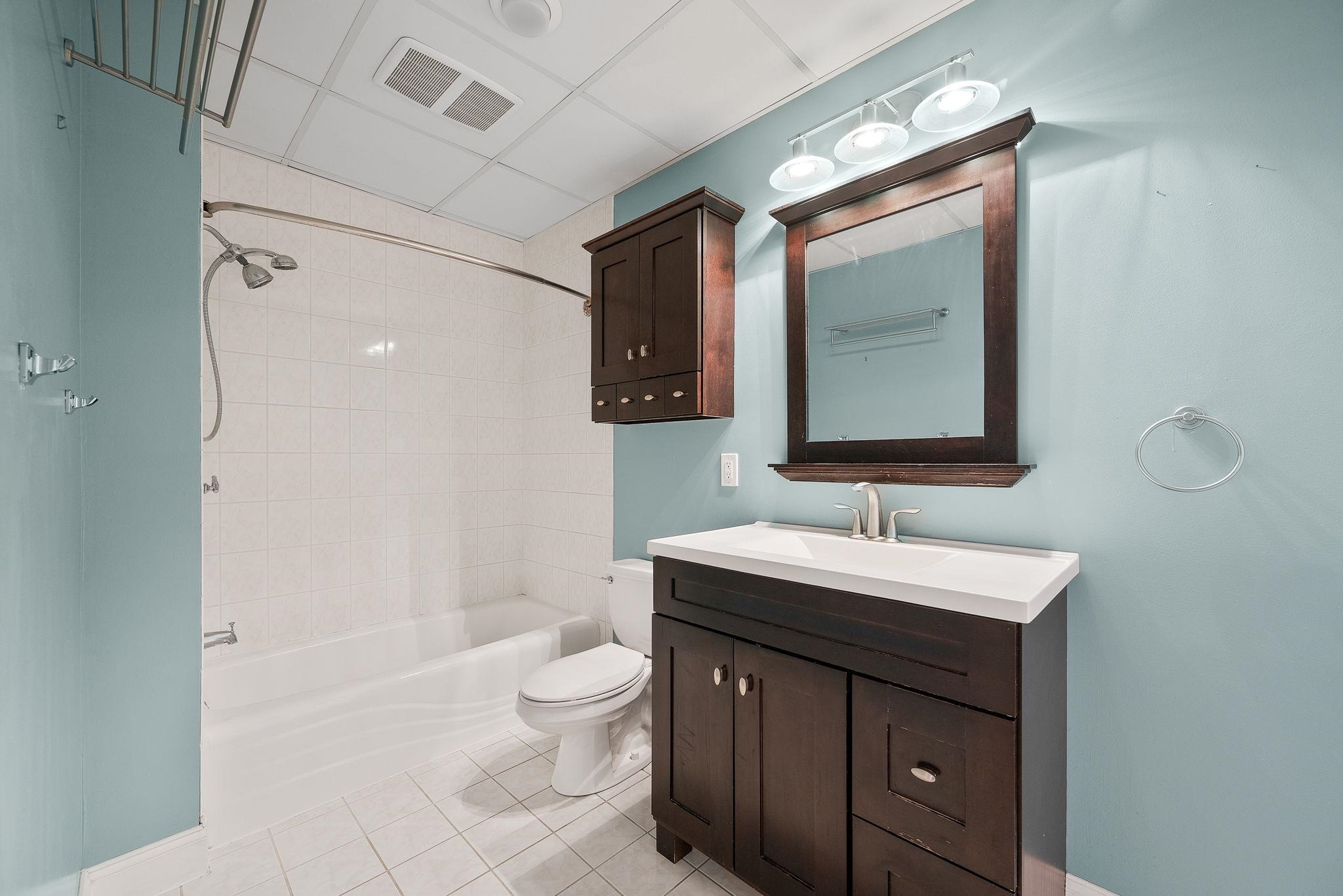 40 College Street, Unit 210 Burlington, VT 05401 - Photo 15 of 34