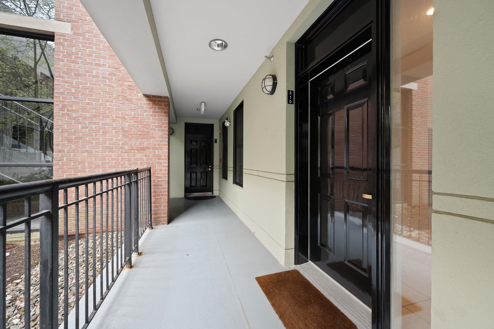 40 College Street, Unit 210 Burlington, VT 05401 - Photo 24 of 34