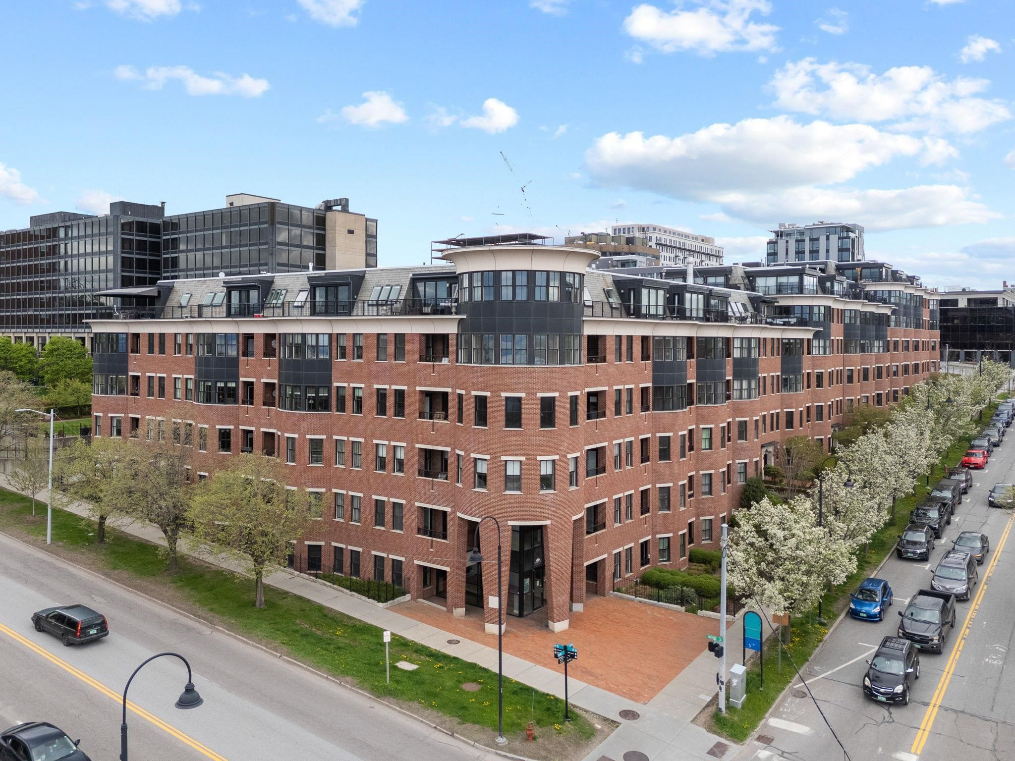 40 College Street, Unit 210 Burlington, VT 05401 - Photo 26 of 34