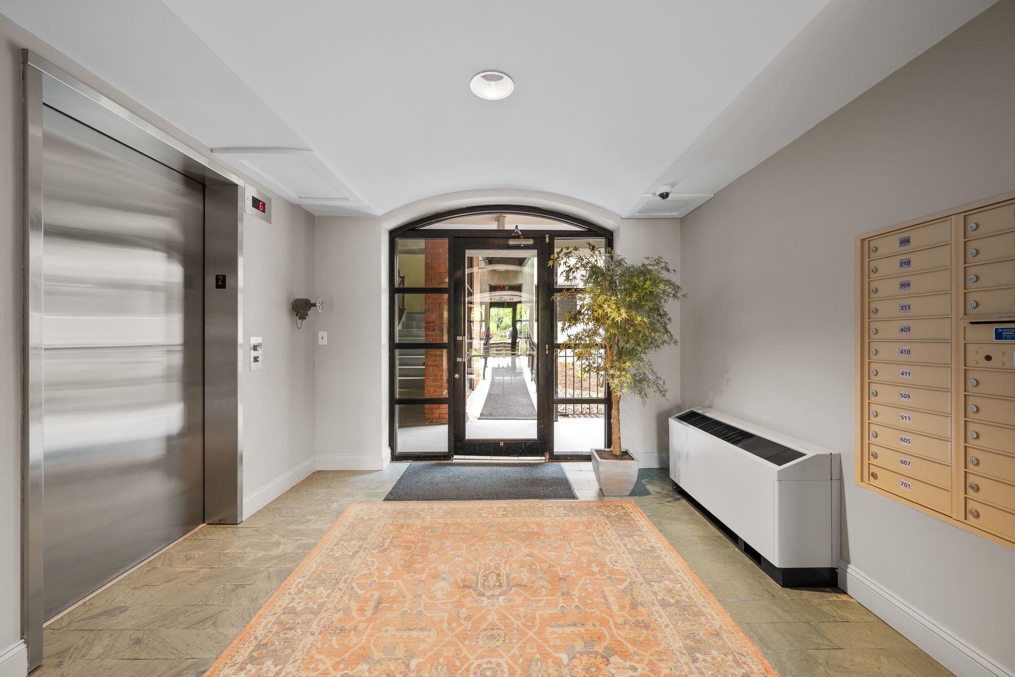 40 College Street, Unit 210 Burlington, VT 05401 - Photo 3 of 34