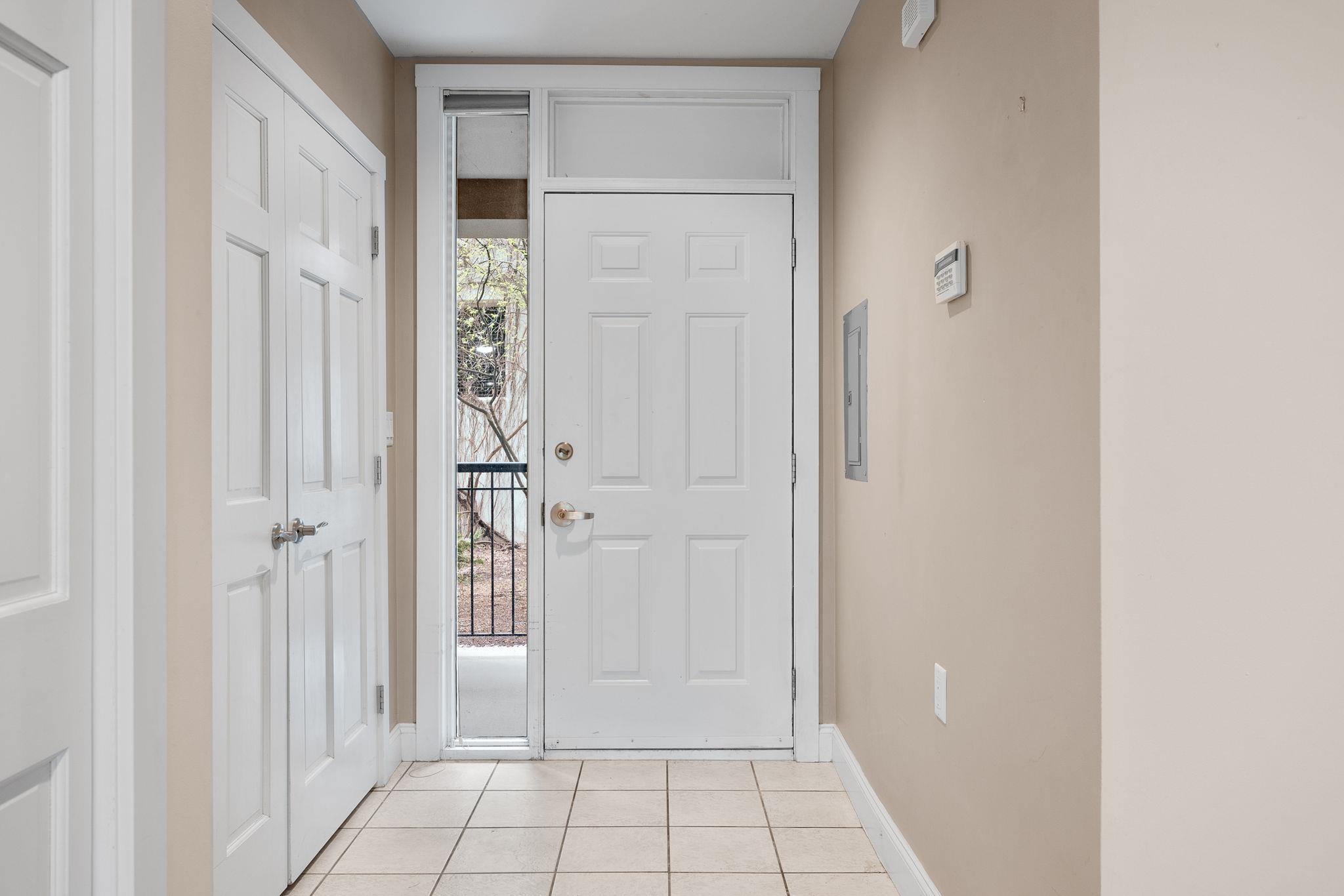 40 College Street, Unit 210 Burlington, VT 05401 - Photo 5 of 34