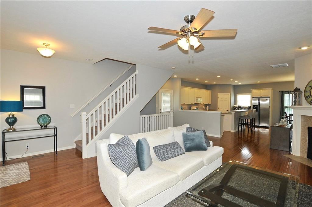 2087 Rhettsbury Street Carmel, IN 46032 - Photo 3 of 24