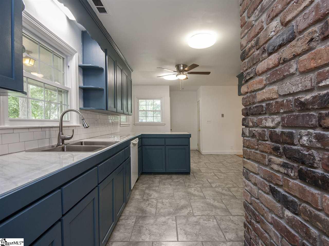 201 Sweetbriar Road Greenville, SC 29615 - Photo 11 of 36 Gallery Image 11