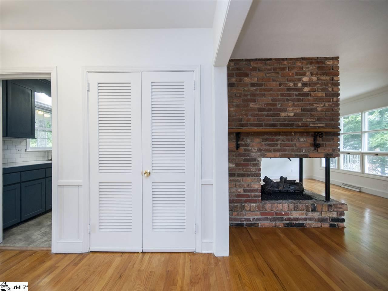 201 Sweetbriar Road Greenville, SC 29615 - Photo 10 of 36 Gallery Image 10