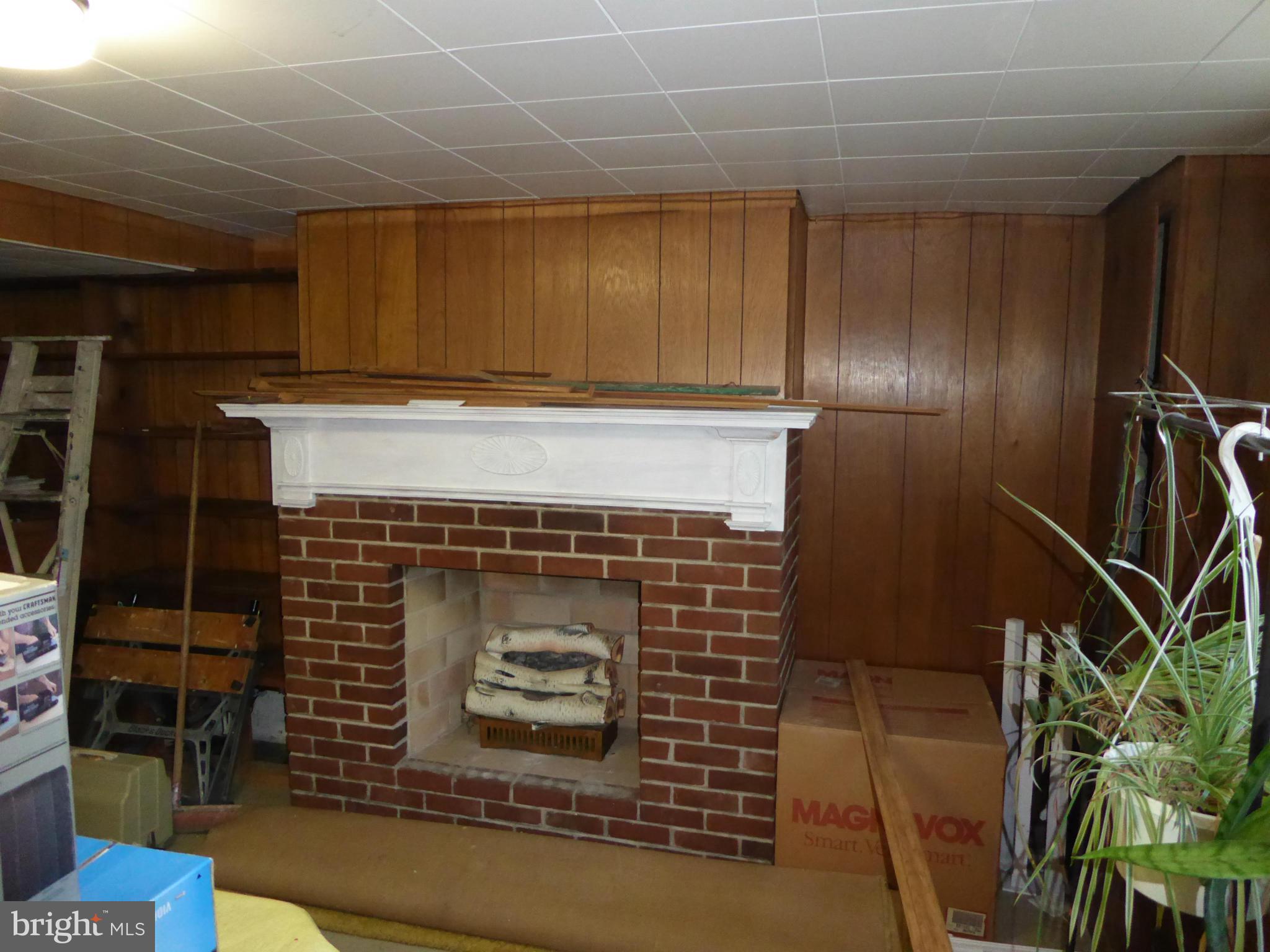 12907 Bluhill Road Silver Spring, MD 20906 - Photo 11 of 20 a closeup of a fireplace