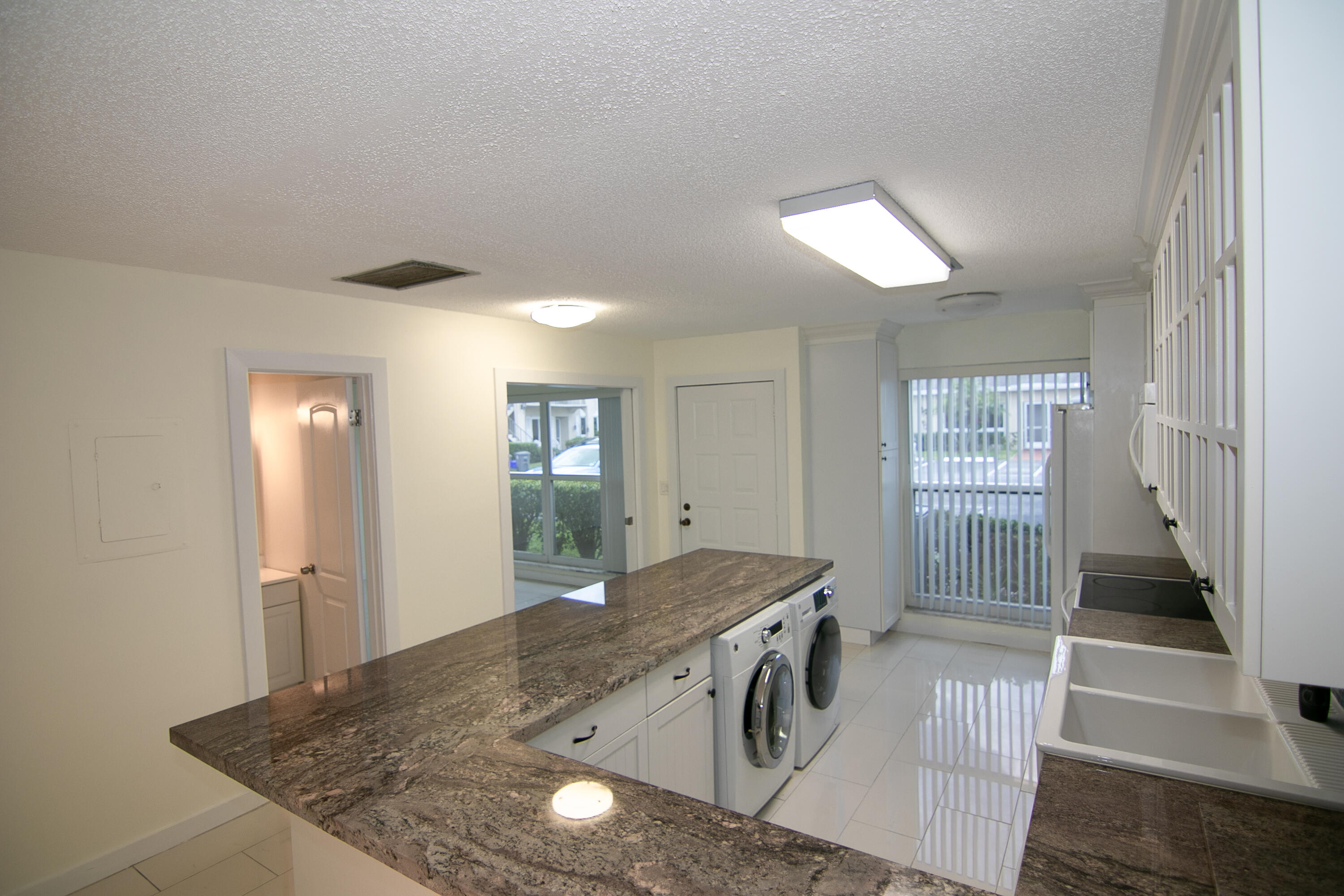 13741 Flora Place, Unit B Delray Beach, FL 33484 - Photo 5 of 34 Kitchen