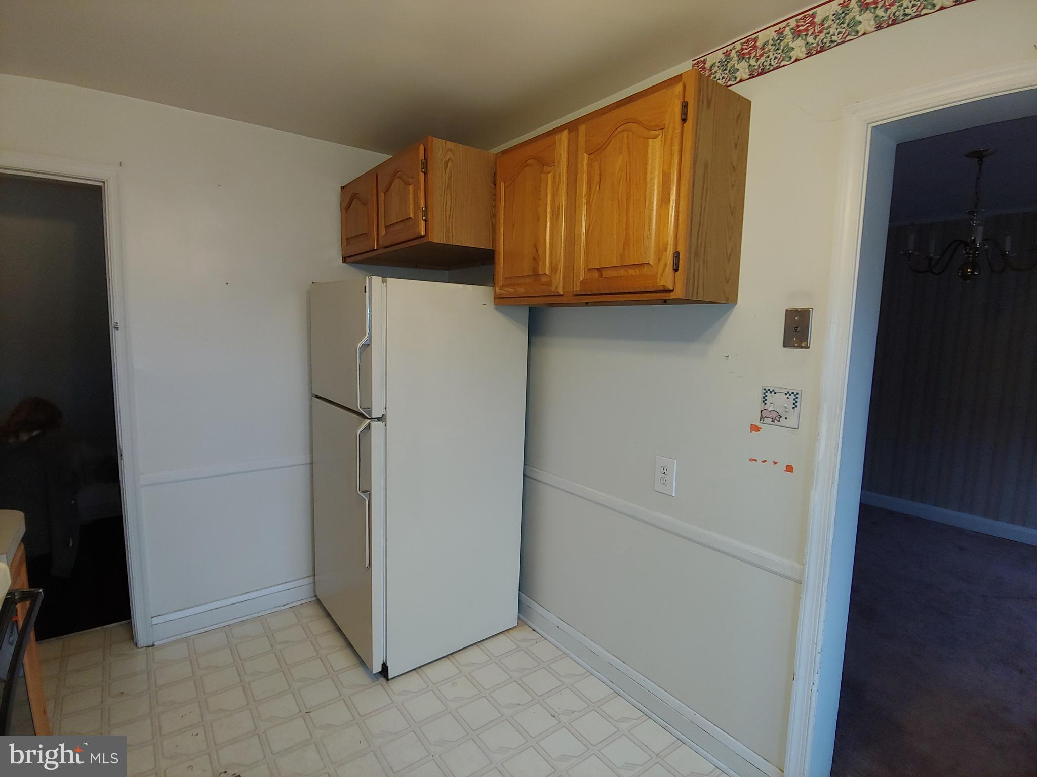 8107 Barksdale Road Towson, MD 21286 - Photo 13 of 55 plenty of area for a small kitchen table