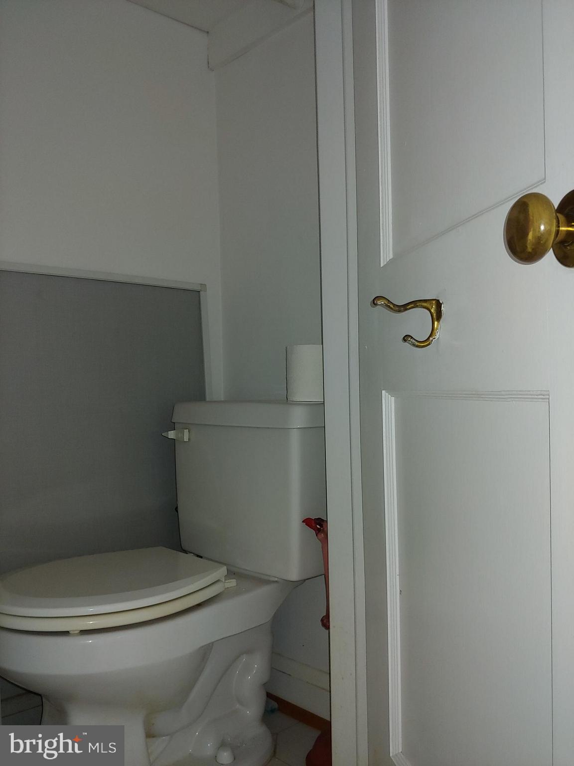 8107 Barksdale Road Towson, MD 21286 - Photo 20 of 55 1st floor flush