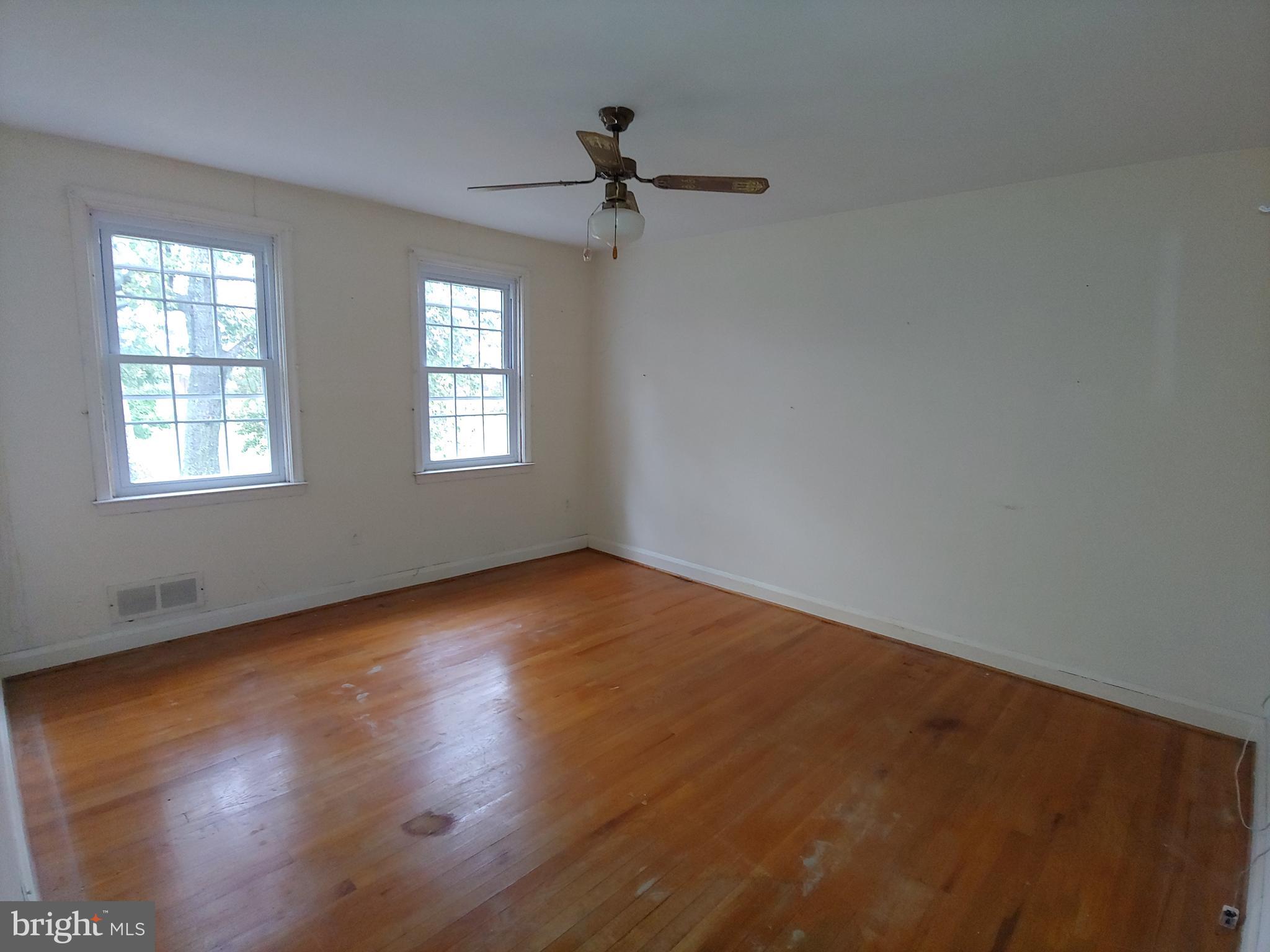 8107 Barksdale Road Towson, MD 21286 - Photo 22 of 55 Master bedroom