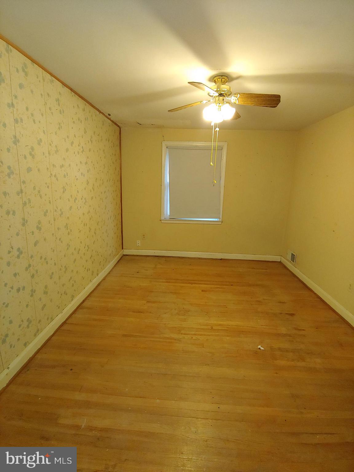 8107 Barksdale Road Towson, MD 21286 - Photo 30 of 55 2nd bedroom
