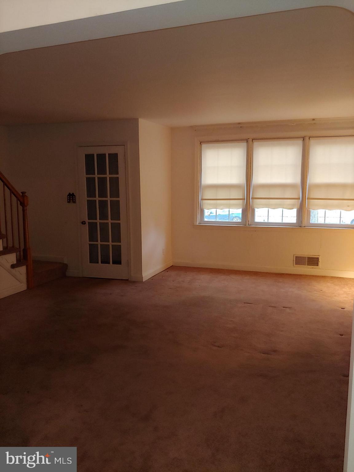 8107 Barksdale Road Towson, MD 21286 - Photo 5 of 55 Large Livingroom
