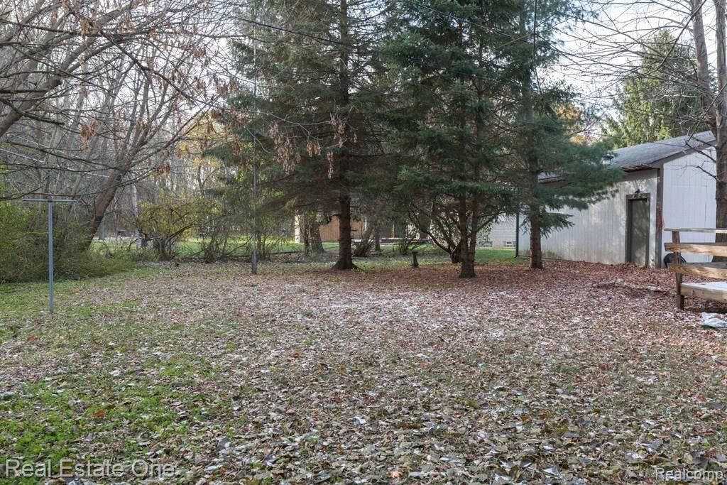 5080 Warmbriar Road White Lake, MI 48383 - Photo 24 of 26 5080WarmbriarRd-24.jpg
