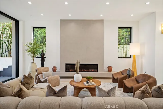 $3,695,000 | 10840 Queensland Street, Los Angeles, CA 90034