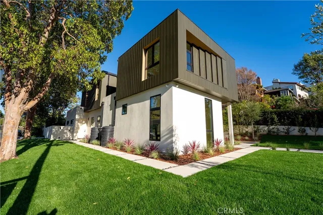 $3,695,000 | 10840 Queensland Street, Los Angeles, CA 90034