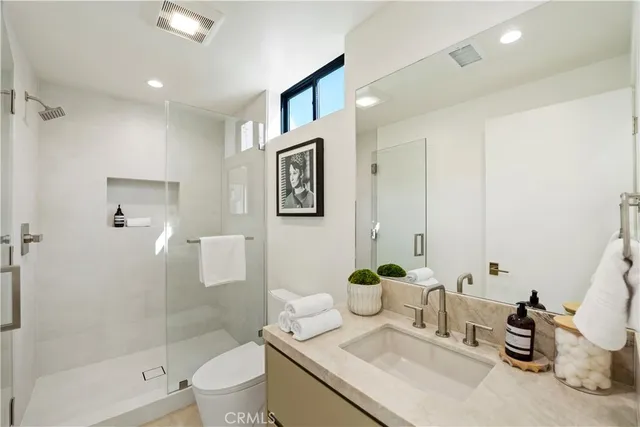 $3,695,000 | 10840 Queensland Street, Los Angeles, CA 90034