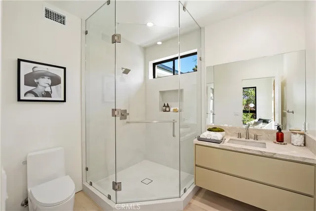 $3,695,000 | 10840 Queensland Street, Los Angeles, CA 90034