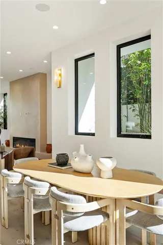 $3,695,000 | 10840 Queensland Street, Los Angeles, CA 90034