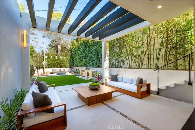 $3,695,000 | 10840 Queensland Street, Los Angeles, CA 90034