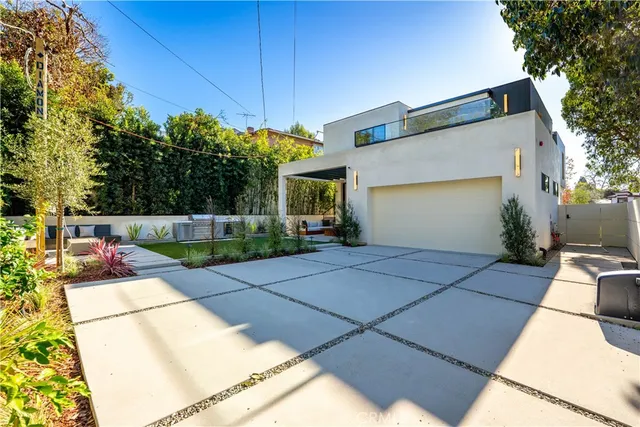 $3,695,000 | 10840 Queensland Street, Los Angeles, CA 90034