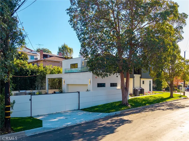 $3,695,000 | 10840 Queensland Street, Los Angeles, CA 90034
