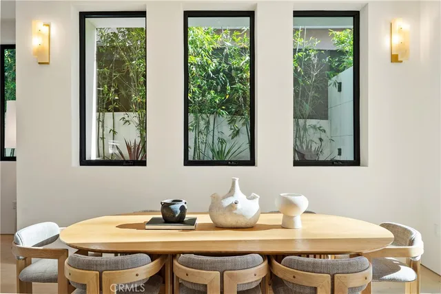 $3,695,000 | 10840 Queensland Street, Los Angeles, CA 90034