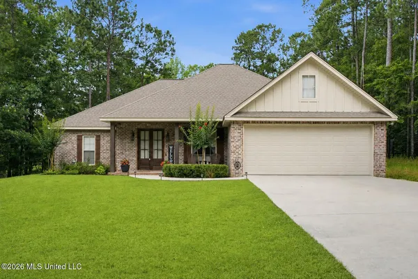 $359,500 | 65 Stonegate Drive, Hattiesburg, MS 39402