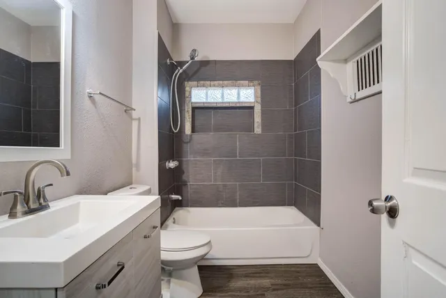 $1,735 | 1922 26th Street, Lubbock, TX 79411