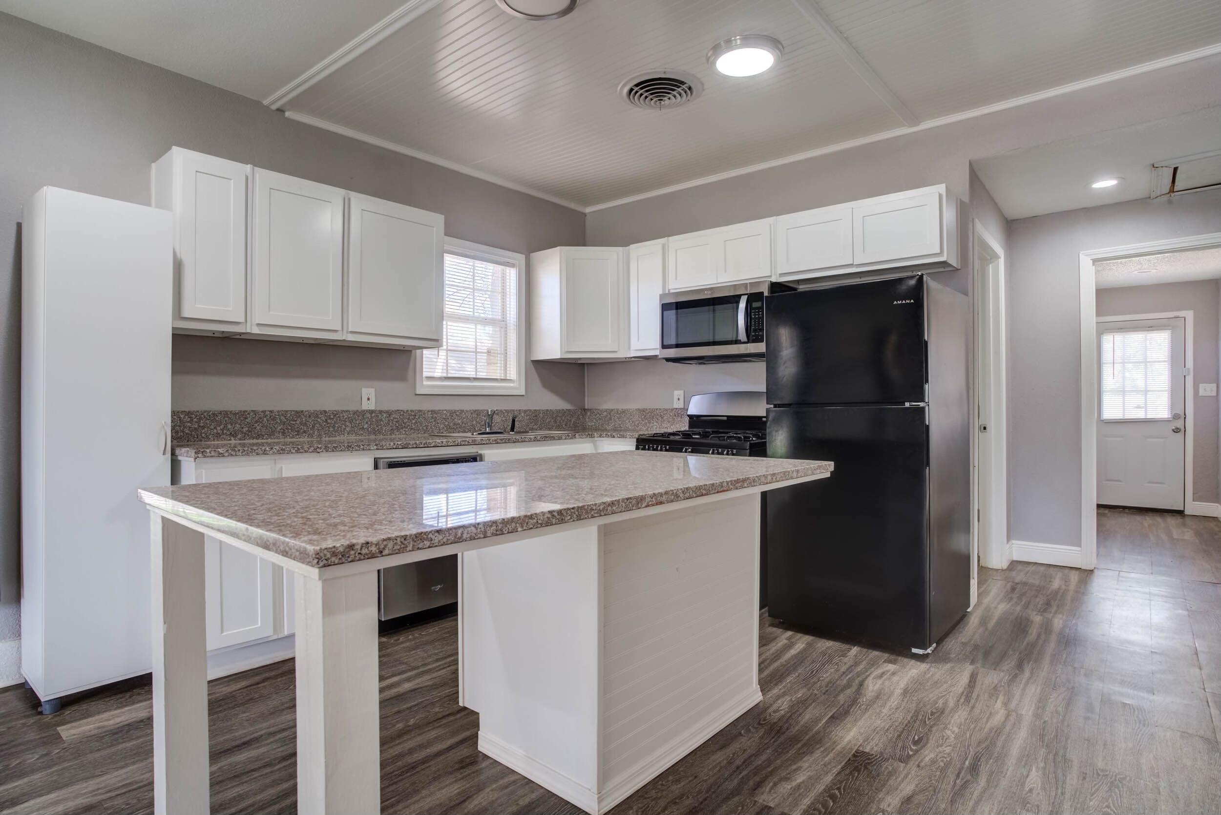 1922 26th Street Lubbock, TX 79411 - Photo 7 of 19 7